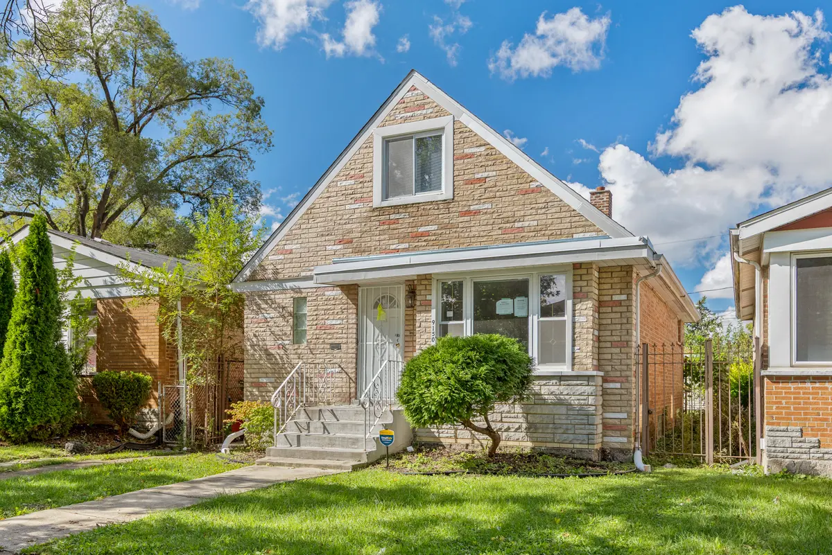 9150 S Wallace ST, Chicago, IL 60620