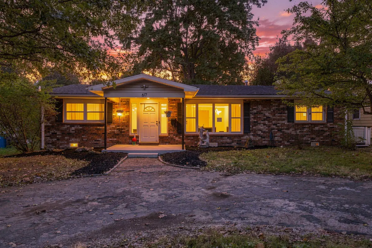 617 N Elmwood AVE, Springfield, MO 65802