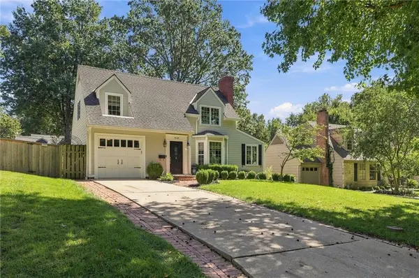 5545 Canterbury RD, Fairway, KS 66205