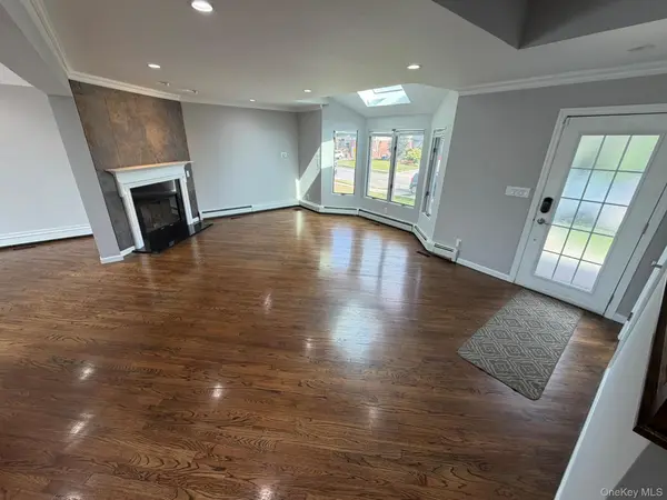 3260 Judith LN, Oceanside, NY 11572