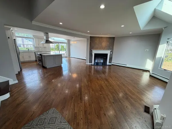 3260 Judith LN, Oceanside, NY 11572