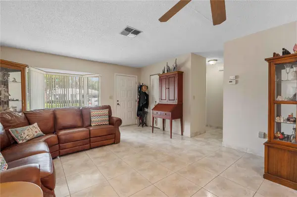 8030 GLENEAGLE DR, Port Richey, FL 34668