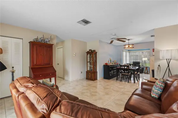 8030 GLENEAGLE DR, Port Richey, FL 34668