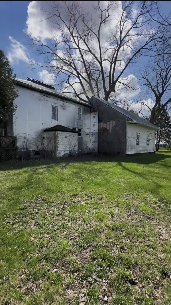 6636 S Center RD, Rochelle, IL 61068