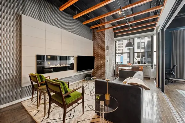 20 N State ST #409, Chicago, IL 60602