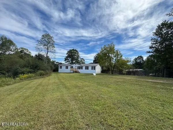 648 Reagan Valley Rd, Tellico Plains, TN 37385