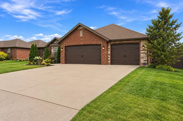 5660 S Cottonwood DR, Battlefield, MO 65619