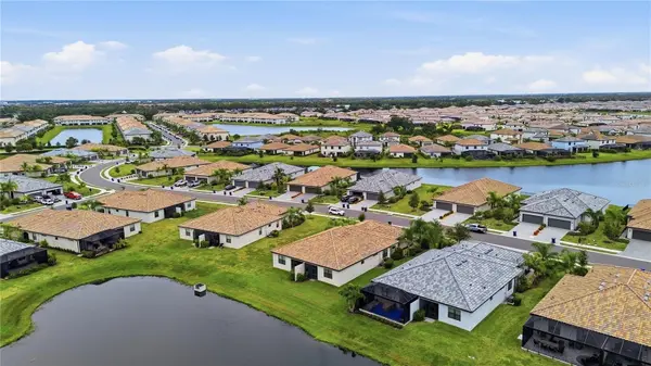15606 SUNNY DAY DR, Bradenton, FL 34211