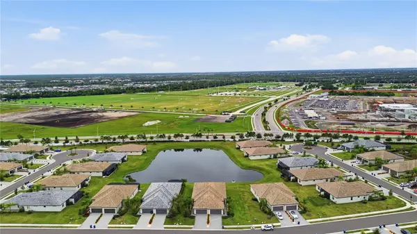 15606 SUNNY DAY DR, Bradenton, FL 34211