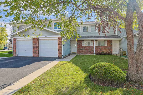 485 Esselen CT, Carol Stream, IL 60188