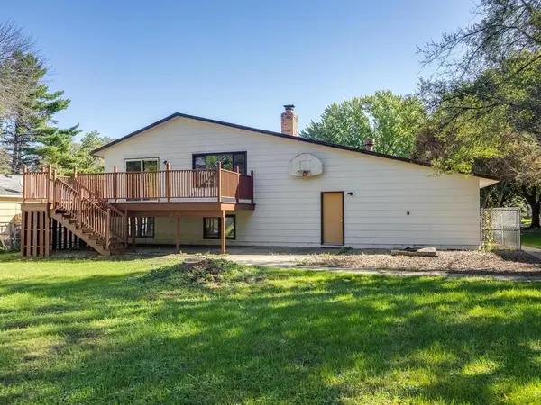 8106 Groveland RD, Mounds View, MN 55112