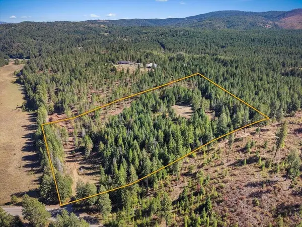 10313 Spring Valley Rd, Newport, WA 99156