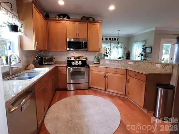 2117 London LN, Belmont, NC 28012