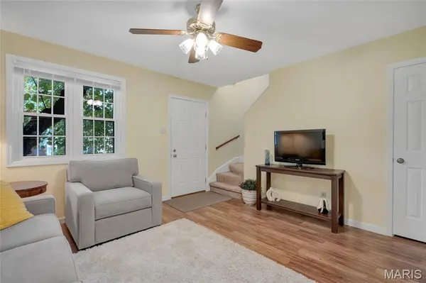 9026 W Swan CIR, Brentwood, MO 63144