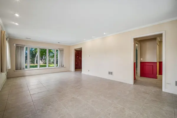 1466 Concorde CIR, Highland Park, IL 60035