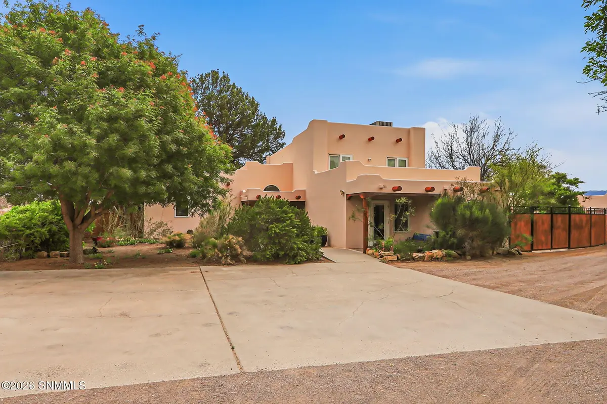 565 Carver RD, Las Cruces, NM 88005