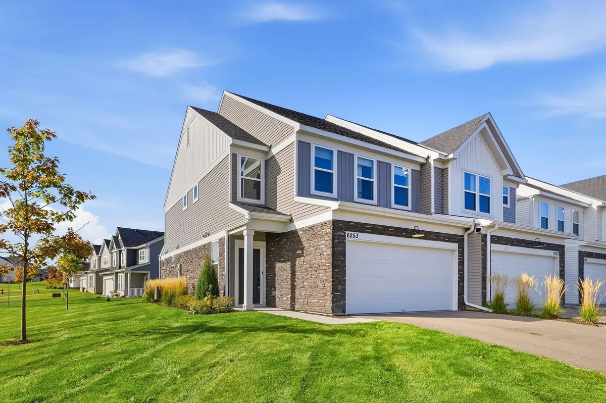 6253 Larkspur LN, Corcoran, MN 55340