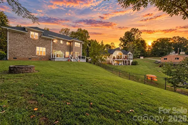 7365 Gabriel ST, Sherrills Ford, NC 28673