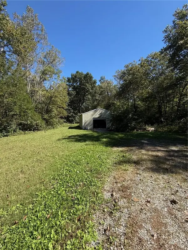8888 SE HWY 69 HWY, Cameron, MO 64429