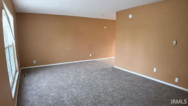 34 Green Hill CT, Huntington, IN 46750-1924