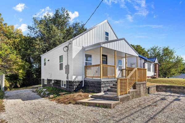 914 W Divison RD, Jasper, IN 47546