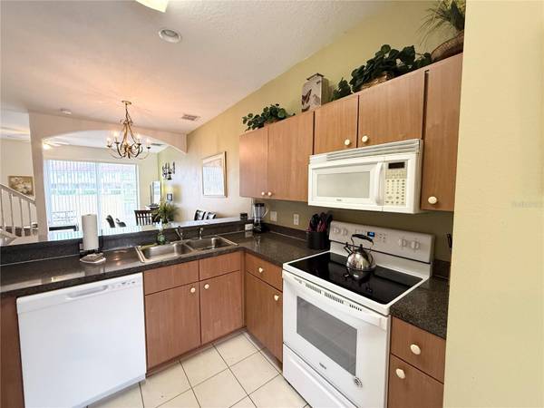 1213 S BEACH CIR, Kissimmee, FL 34746