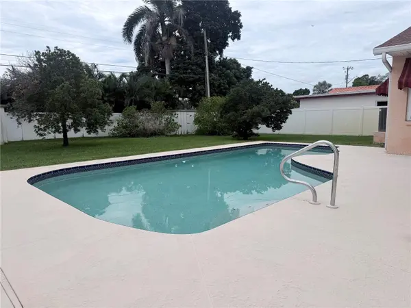 1112 40TH AVE NE, St Petersburg, FL 33703