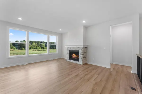 1575 Applegate RD, New Richmond, WI 54017
