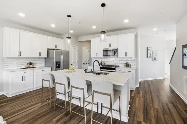 6253 Larkspur LN, Corcoran, MN 55340