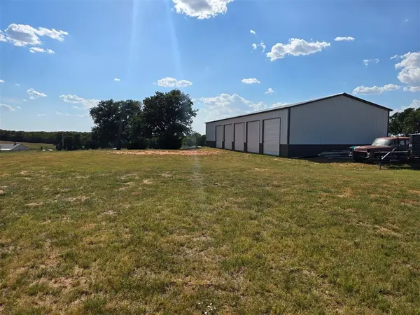 19464 Luna LN, Lindsay, OK 73052