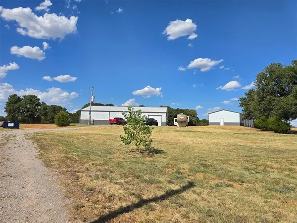19464 Luna LN, Lindsay, OK 73052