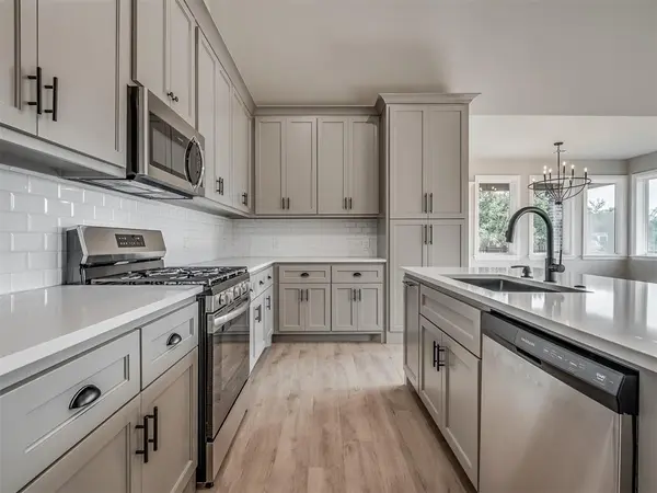 924 Kyle DR, Edmond, OK 73025