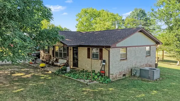 65 Glendale Dr, Cadiz, KY 42211