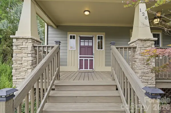 128 Estelle Park DR, Asheville, NC 28806