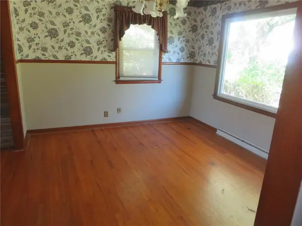 3606 NW 60th TER, Kansas City, MO 64151