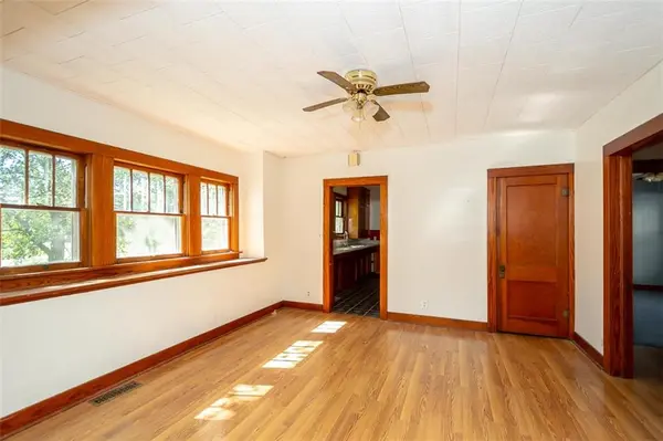502 Sycamore ST, Valley Falls, KS 66088