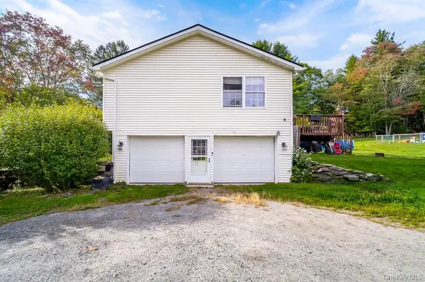 618 Hasbrouck RD, Woodbourne, NY 12788