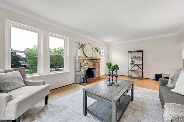 9256 CORAL DR, Affton, MO 63123