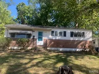 953 Clearfield DR, Ferguson, MO 63135