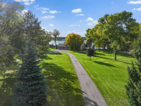 10333 Alcott DR, Sauk Centre, MN 56378