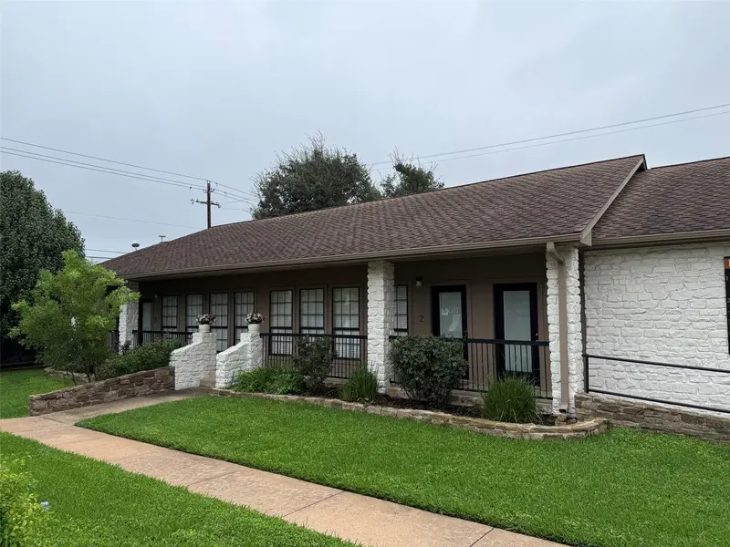 13740 N Highway 183 HWY #Q-4, Austin, TX 78750