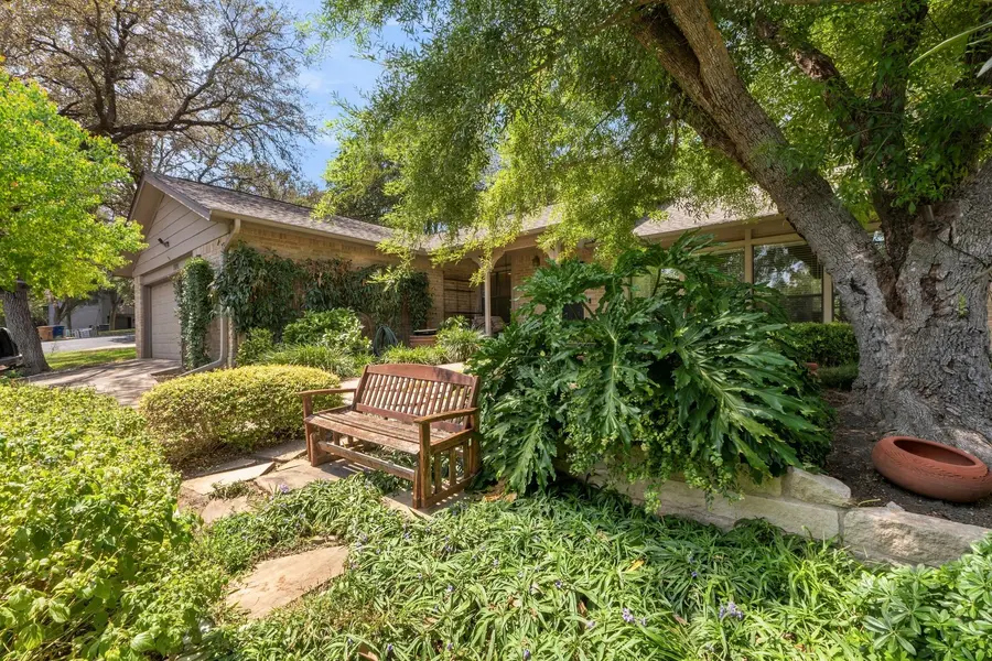 1904 Stoneridge RD, Austin, TX 78746