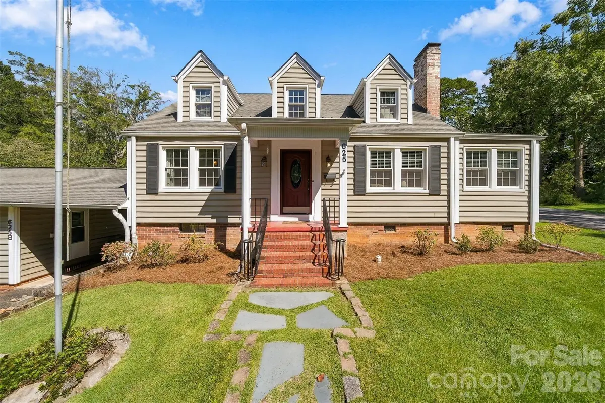 625 E Park DR, Lincolnton, NC 28092