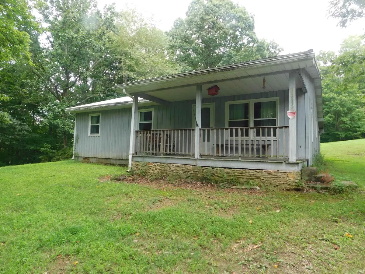 6872 E Hurst RD, Pekin, IN 47165-7117