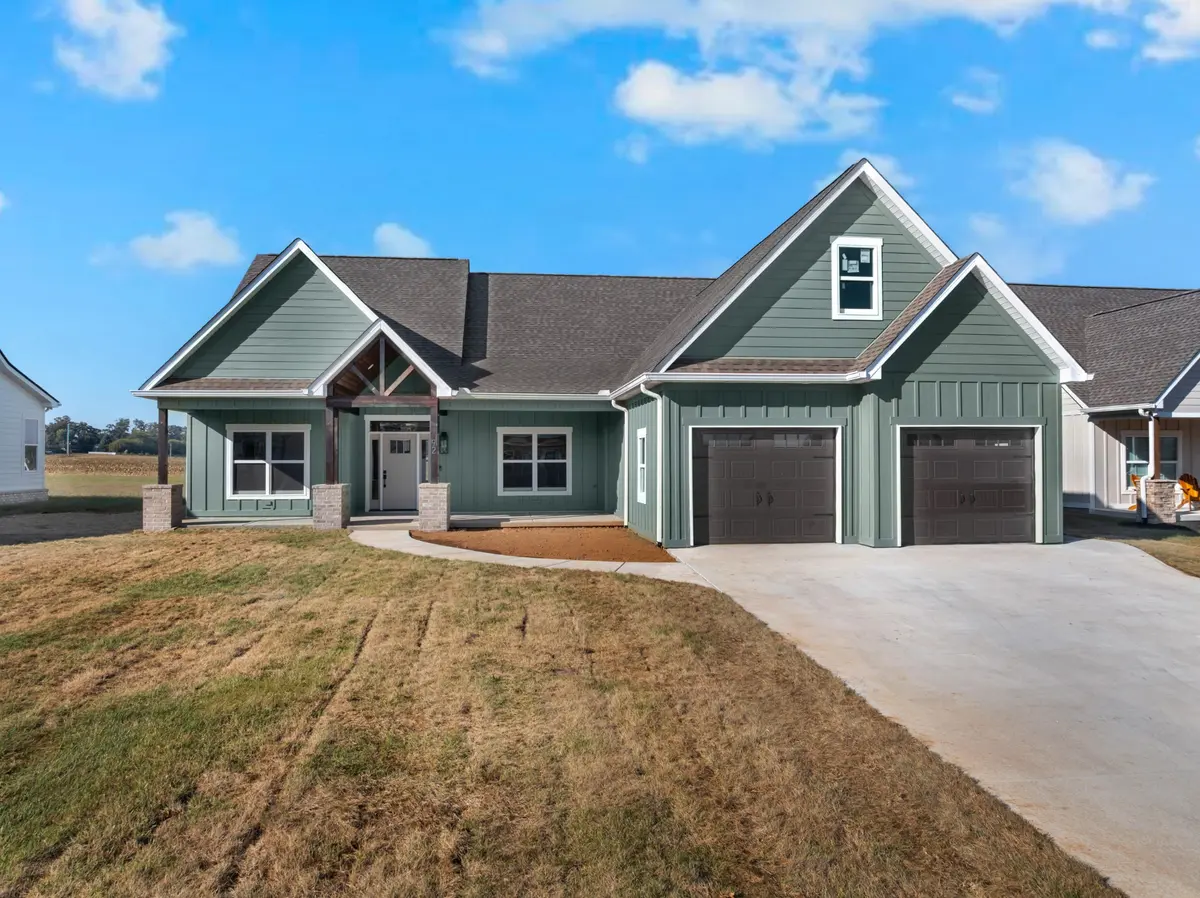 5 Lookout Dr, Winchester, TN 37398