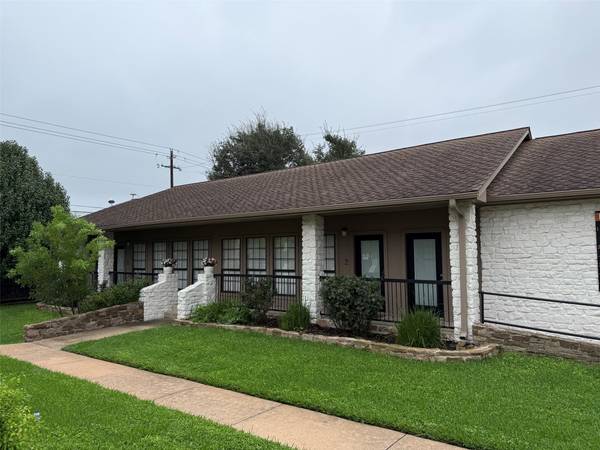 13740 N Highway 183 HWY #Q-4, Austin, TX 78750
