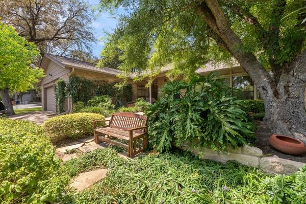 1904 Stoneridge RD, Austin, TX 78746
