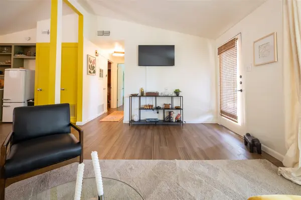 1706 Palma PLZ #C, Austin, TX 78703