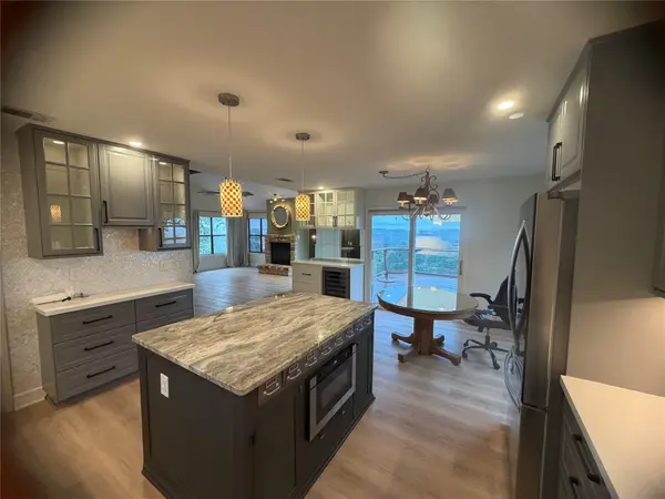 400 N Ronay DR, Spicewood, TX 78669
