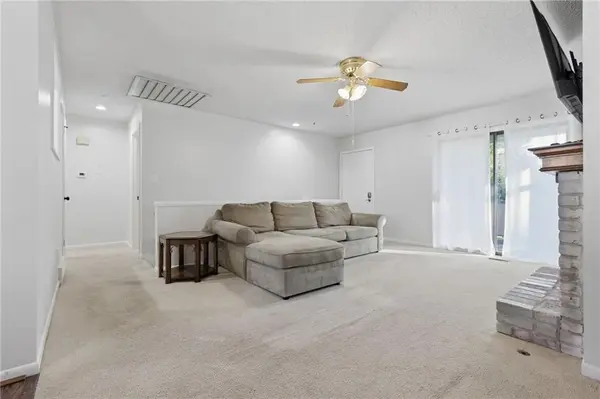 10806 Westgate RD, Overland Park, KS 66210